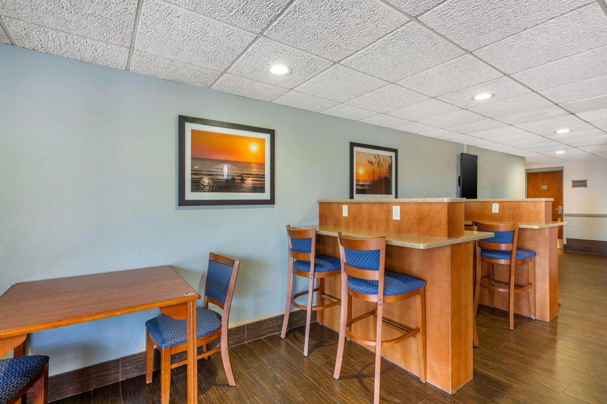 Best Western Порт Клинтън Екстериор снимка